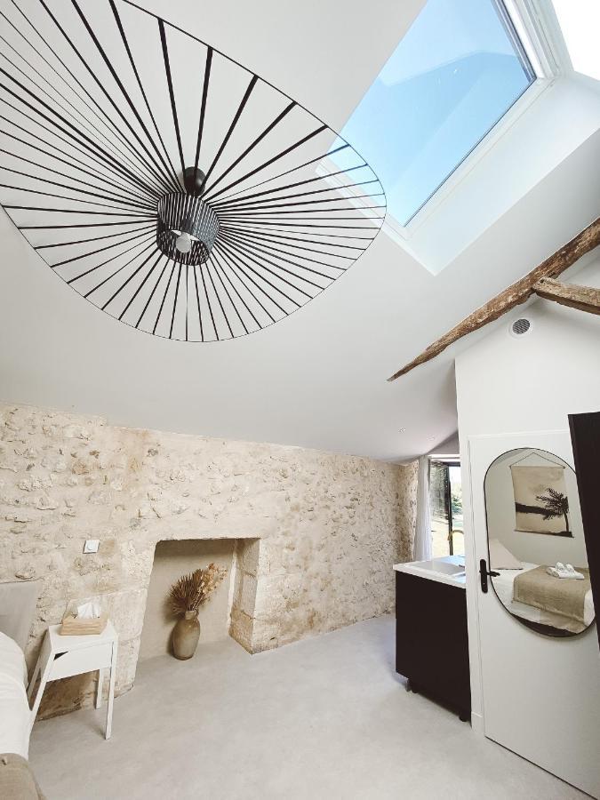 La Parenthese, Joli Studio Avec Terrasse Valeuil المظهر الخارجي الصورة